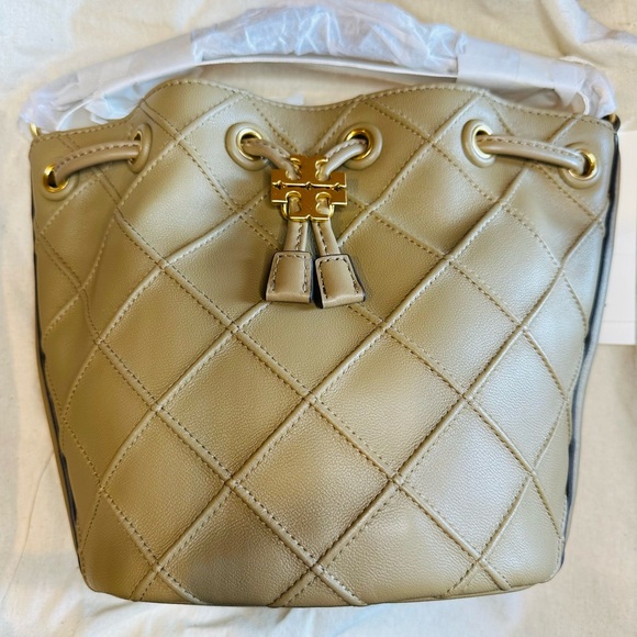 Tory Burch small Fleming soft bucket bag - Picture 3 of 9